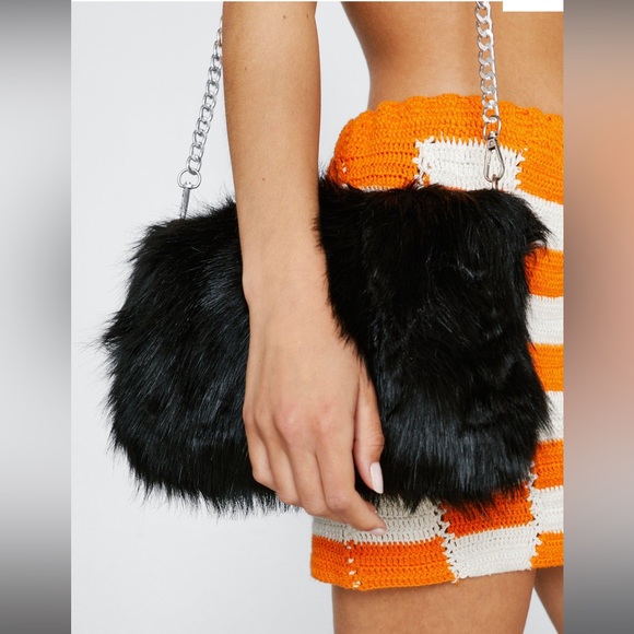0225 NWT Nasty Gal black Faux Fur Shoulder Bag - Picture 2 of 6
